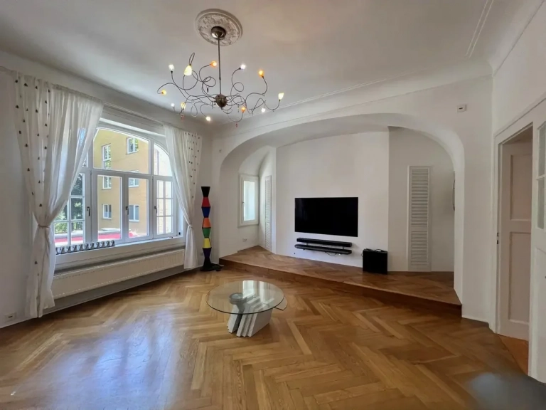 Referenz Altbau-Eigentumswohnung mit 135 Quadratmetern in Hannover