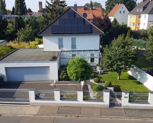 Luxuriöses Einfamilienhaus mit Solar und Pool in Langenhagen