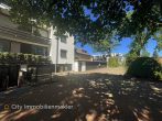Saniert 2016- 3-Zimmer ETW in Großburgwedel – 117 m² Wohnkomfort mit 2 Balkonen, 2 Bädern, Garage - Außenansicht