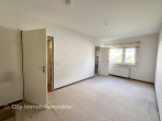 Attraktive Hochparterre-Wohnung mit Potenzial – Loggia, Keller, zentrale Lage - Zimmer 2