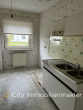 Attraktive Hochparterre-Wohnung mit Potenzial – Loggia, Keller, zentrale Lage - Küche_
