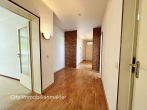 Attraktive Hochparterre-Wohnung mit Potenzial – Loggia, Keller, zentrale Lage - Flur