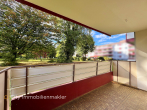 Attraktive Hochparterre-Wohnung mit Potenzial – Loggia, Keller, zentrale Lage - Loggia_