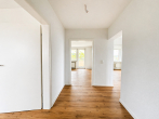 Flur - Frisch saniert! 3-Zimmer-Wohnung mit Loggia, Aufzug & traumhaftem Weitblick in Barsingh./ Egestorf