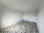 Zweifamilienhaus in Alt-Barsinghausen – Maisonette bezugsfrei, EG vermietet, 2 Garagen - Schlafzimmer OG_