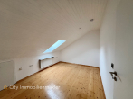 Zweifamilienhaus in Alt-Barsinghausen – Maisonette bezugsfrei, EG vermietet, 2 Garagen - Kinderzimmer 2 DG