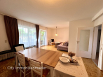 Zweifamilienhaus in Alt-Barsinghausen – Maisonette bezugsfrei, EG vermietet, 2 Garagen - Wohnzimmer EG_